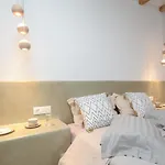 Flora's With Plunge Pool Agkidia
