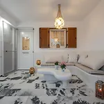 Flora's With Plunge Pool *