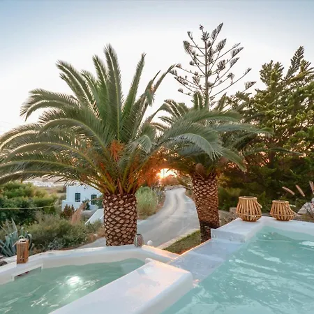 Flora's With Plunge Pool *