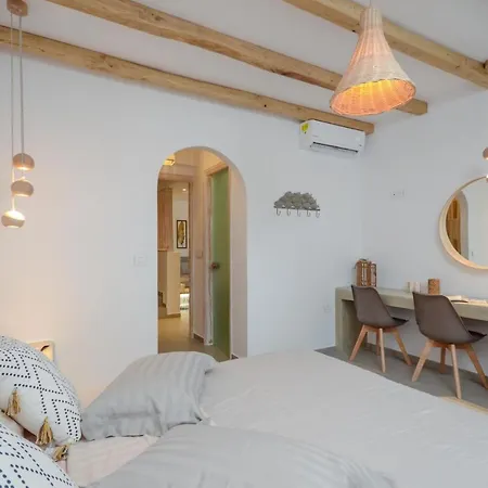 Nyaraló Flora's With Plunge Pool Angídia