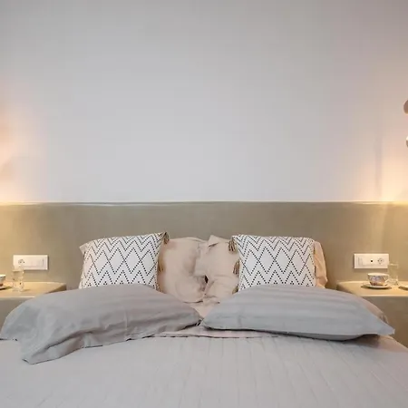 Σπίτι διακοπών Flora's With Plunge Pool Αγγίδια