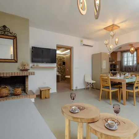 Flora's With Plunge Pool Αγγίδια