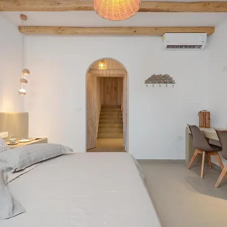 Σπίτι διακοπών Flora's With Plunge Pool *