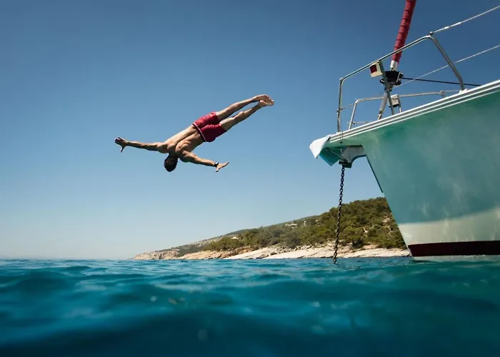 Semesterbostad Flora's With Plunge Pool Agkidia