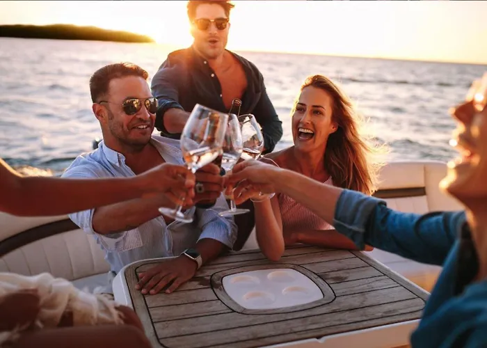 Flora's With Plunge Pool Semesterbostad