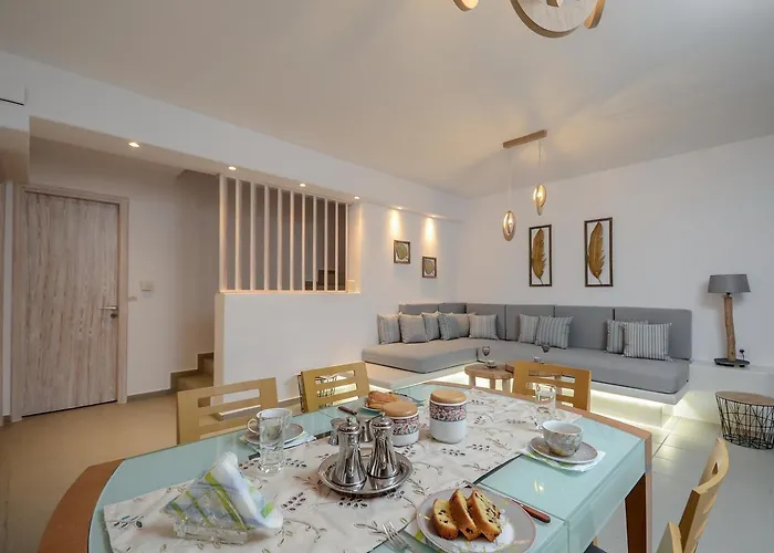 Flora's With Plunge Pool Semesterbostad Agkidia