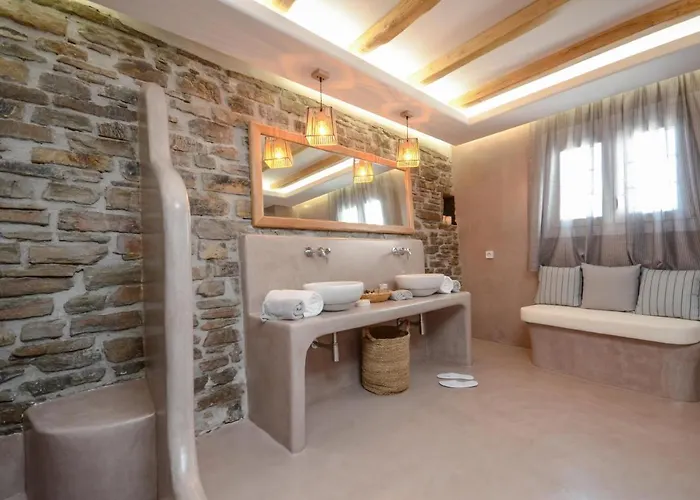 Semesterbostad Flora's With Plunge Pool *