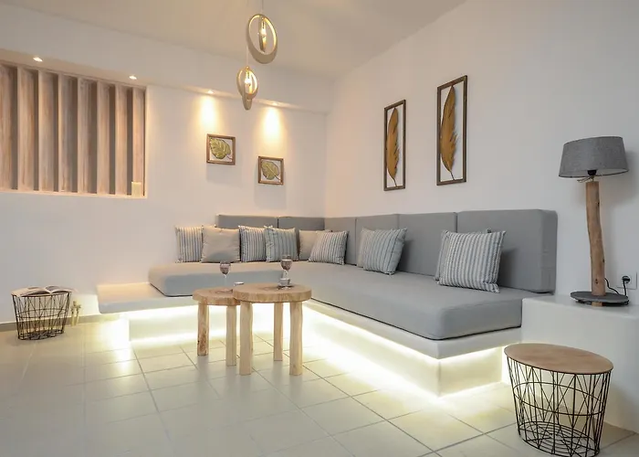 Semesterbostad Flora's With Plunge Pool