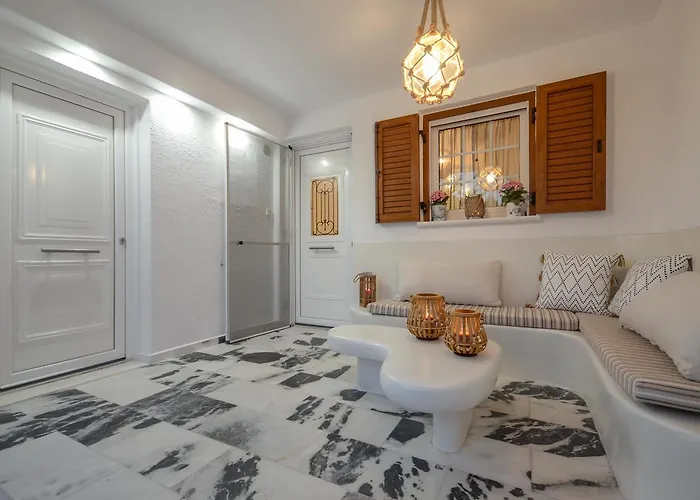 Semesterbostad Flora's With Plunge Pool *